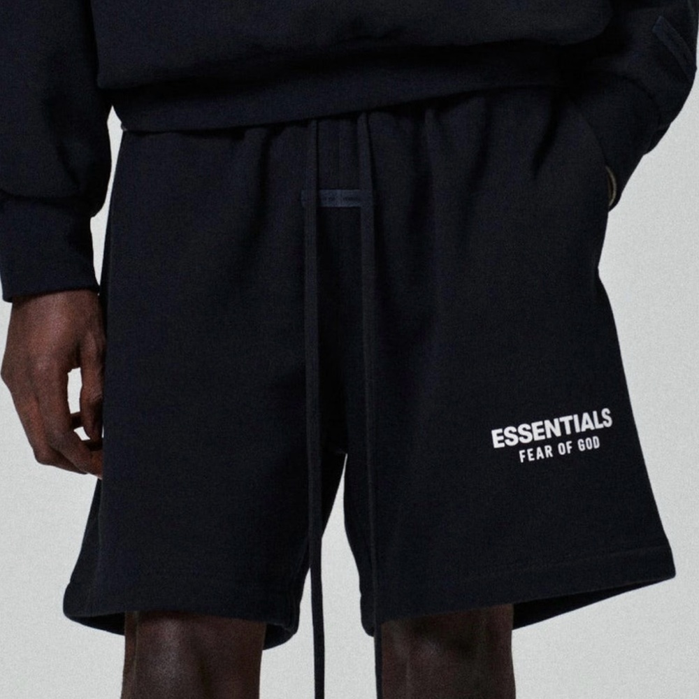 NEW Essentials Fear of God Jet Black Sweat Shorts AUTHENTIC 💯
